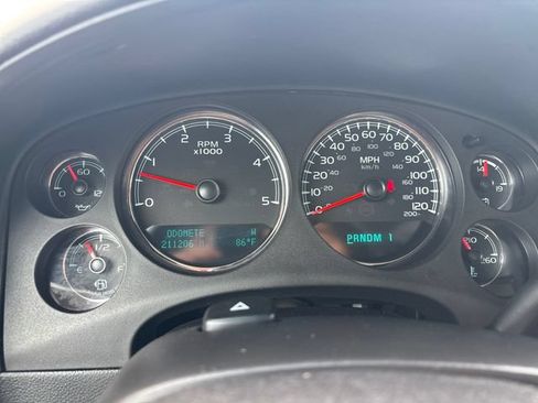 Used 2013 GMC Sierra 2500 SLT w/ SLT Convenience Package AWD/4WD image 15