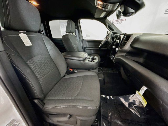 Used 2025 RAM 3500 Tradesman AWD/4WD image 26
