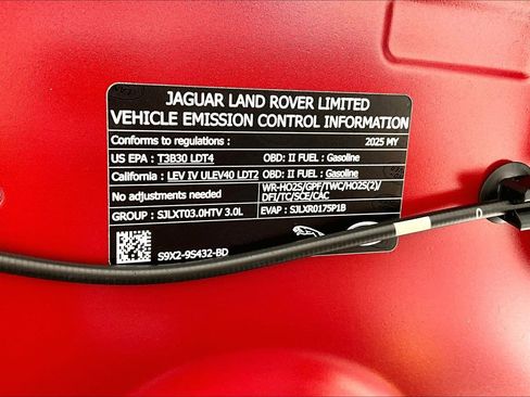 Used 2025 Land Rover Range Rover Sport SE AWD/4WD image 31