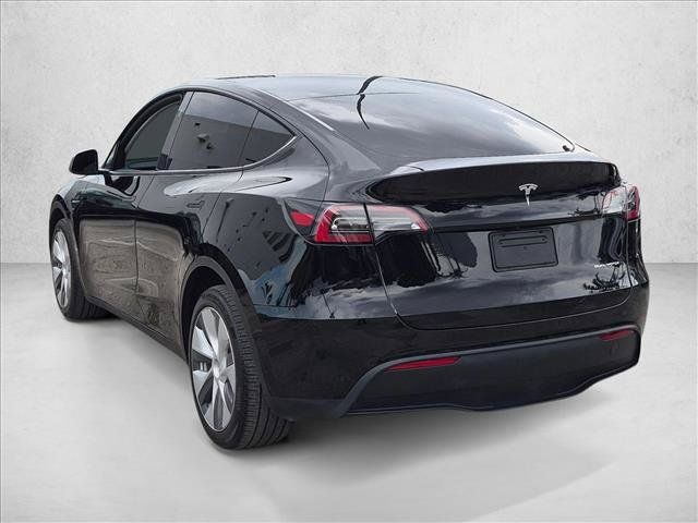 Used 2024 Tesla Model Y Long Range AWD/4WD image 7