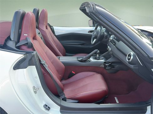 Used 2020 MAZDA MX-5 Miata 100th Anniversary RWD image 26