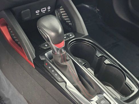 Used 2023 Chevrolet TrailBlazer RS image 30