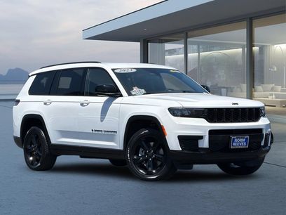 Used 2023 Jeep Grand Cherokee L Laredo