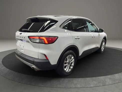 Used 2021 Ford Escape SE w/ Cold Weather Package AWD/4WD image 5