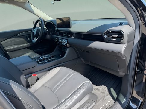 Used 2026 Honda Pilot Touring image 32
