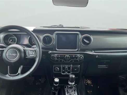 Used 2023 Jeep Gladiator Willys image 9