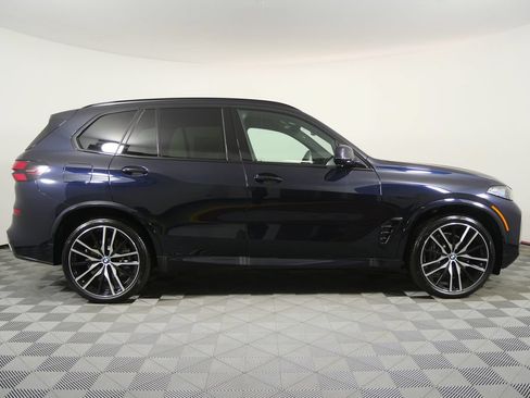 New 2026 BMW X5 xDrive40i w/ M Sport Package AWD/4WD image 2