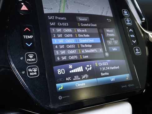 Used 2018 Toyota Prius Prime Premium image 24