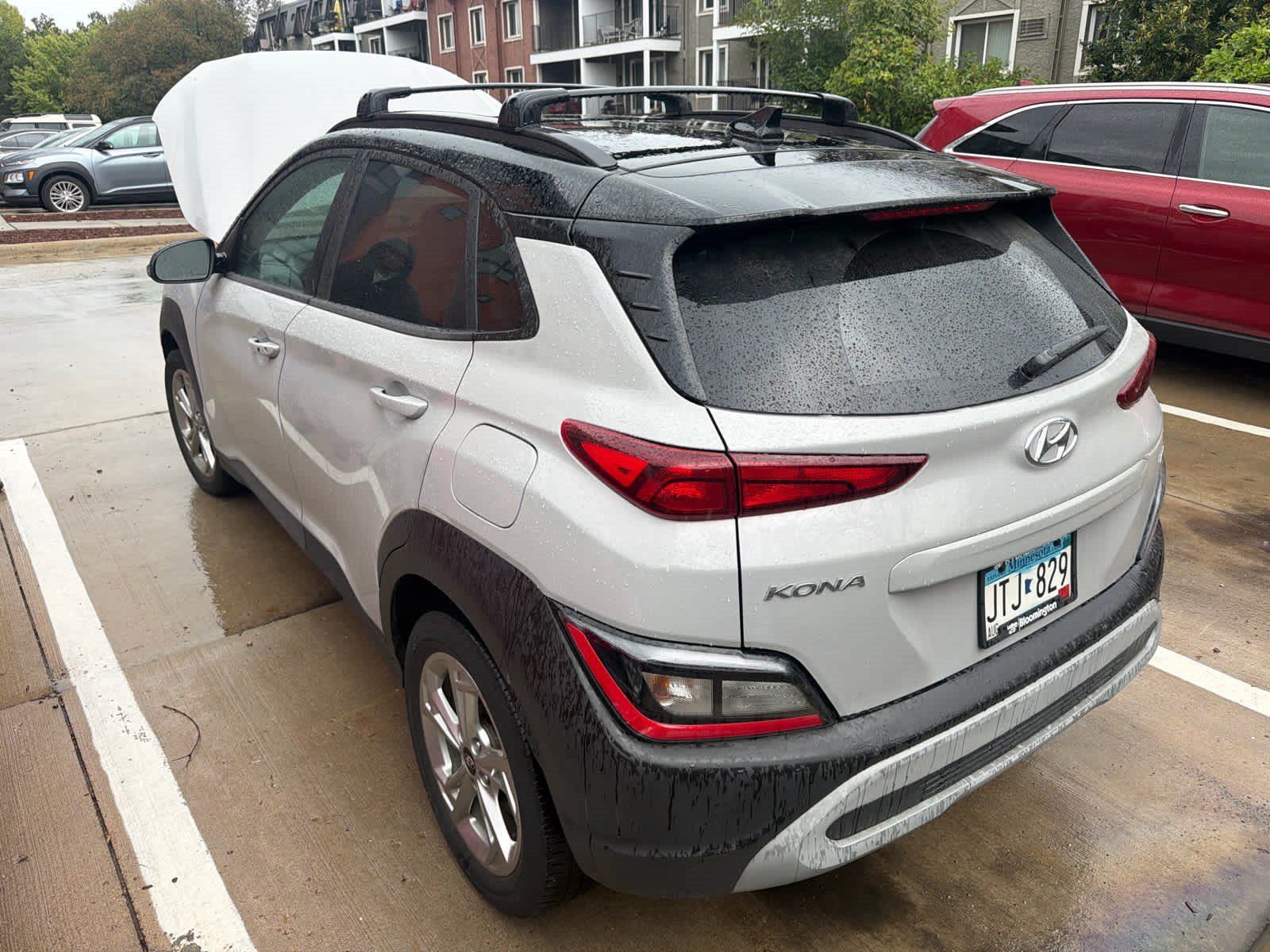 Used 2023 Hyundai Kona SEL AWD/4WD image 2