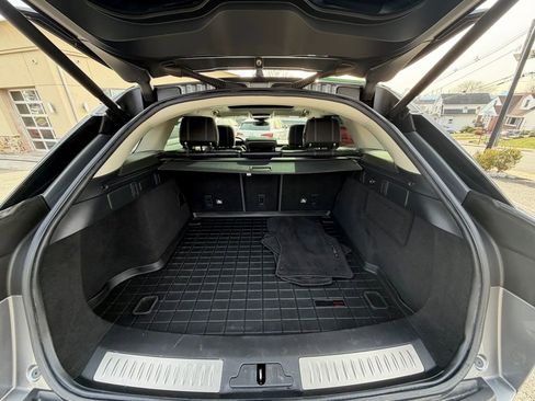 Used 2020 Land Rover Range Rover Velar S AWD/4WD image 19