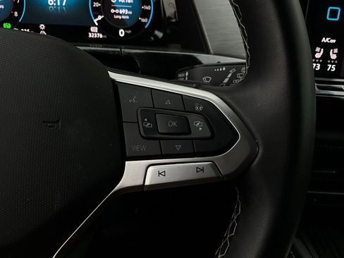 Used 2025 Volkswagen Atlas Cross Sport SE image 35