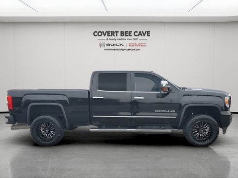 Used 2019 GMC Sierra 2500 Denali w/ Duramax Plus Package image 11