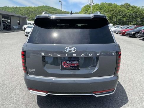 Used 2026 Hyundai Palisade Calligraphy FWD image 3