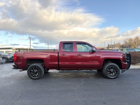 Used 2017 Chevrolet Silverado 1500 LT w/ All Star Edition image 4
