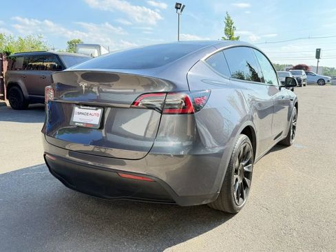 Used 2023 Tesla Model Y Long Range AWD/4WD image 5