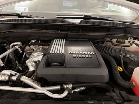 Used 2023 Chevrolet Suburban High Country AWD/4WD image 36