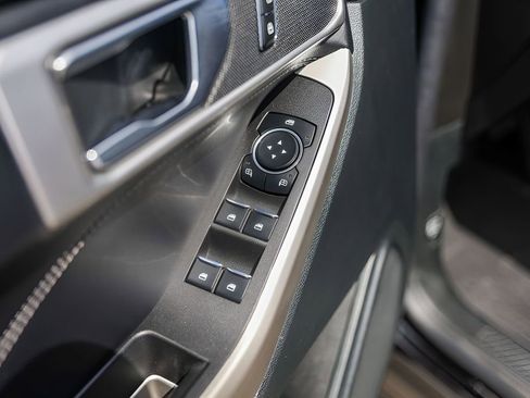 Used 2023 Ford Explorer XLT w/ Equipment Group 202A image 26