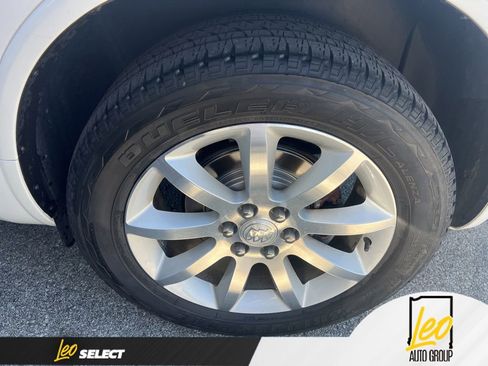 Used 2017 Buick Enclave Premium w/ Experience Buick Package image 9