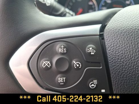 Used 2023 Chevrolet Traverse Premier AWD/4WD image 22