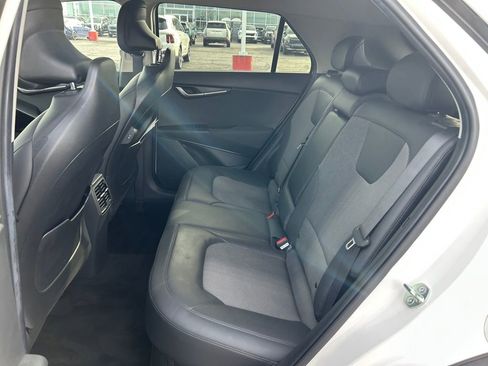 Used 2023 Kia Niro EX image 23