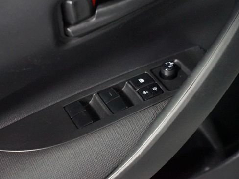 Used 2022 Toyota Corolla LE FWD image 28
