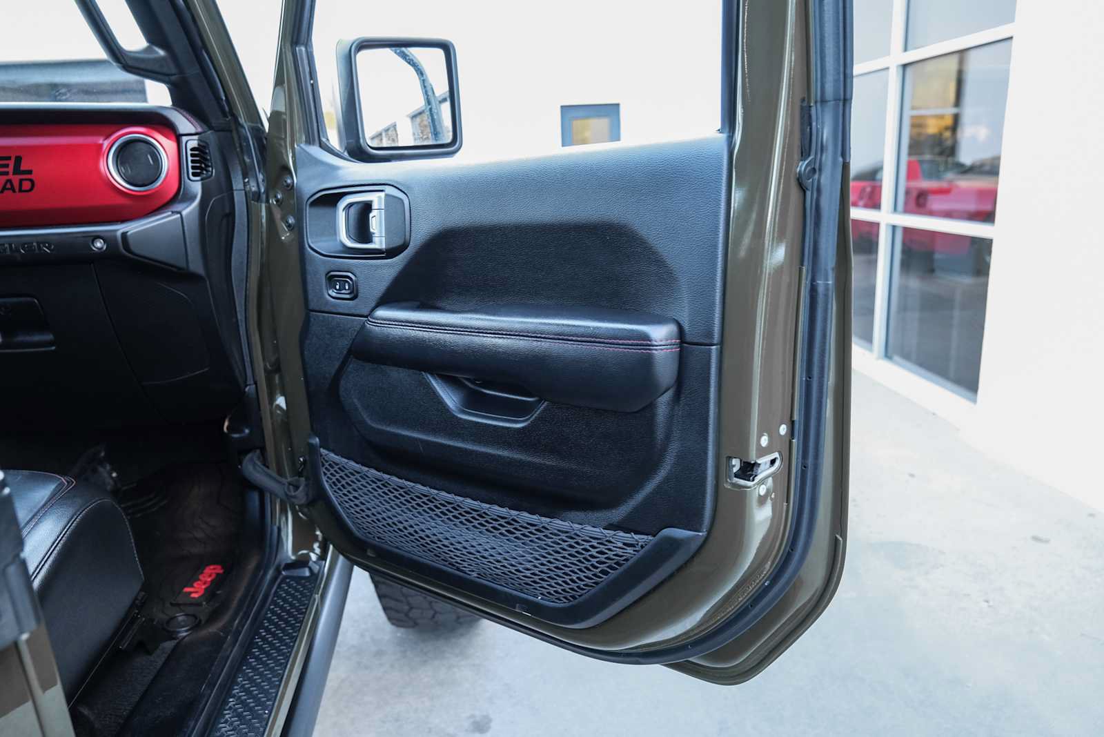 Used 2021 Jeep Wrangler Unlimited Rubicon AWD/4WD image 41
