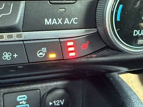 Used 2022 Ford Escape SE w/ Convenience Package image 9