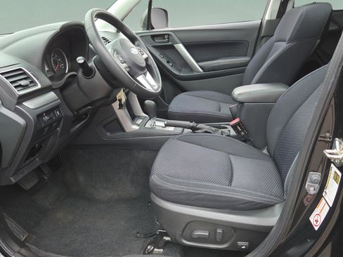 Used 2017 Subaru Forester 2.5i Premium w/ Popular Package #2A AWD/4WD image 9