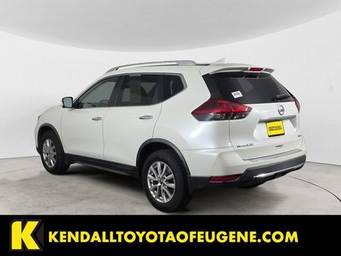 Used 2018 Nissan Rogue SV w/ Premium Package AWD/4WD image 3