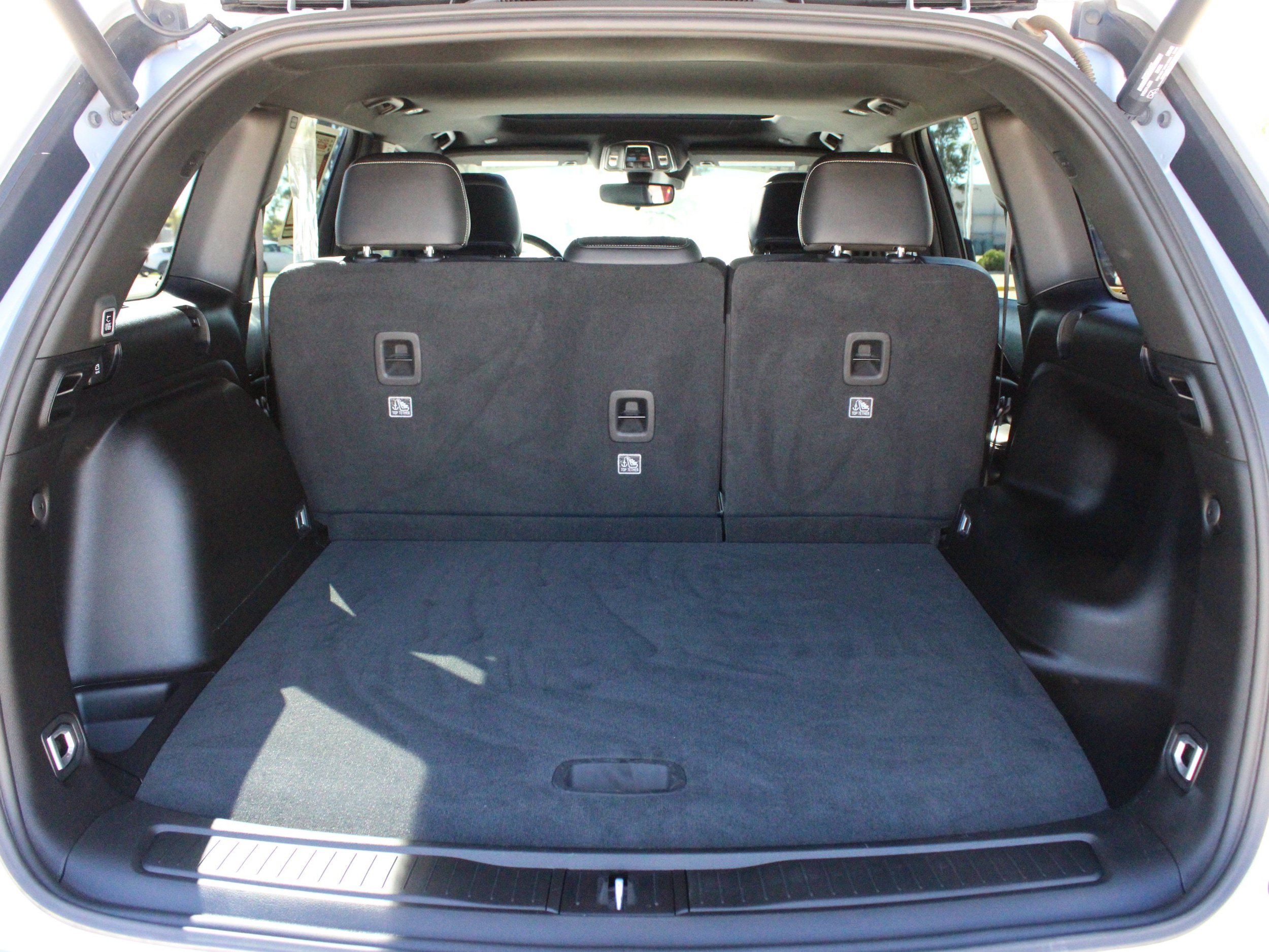 Used 2022 Jeep Grand Cherokee Altitude AWD/4WD image 40