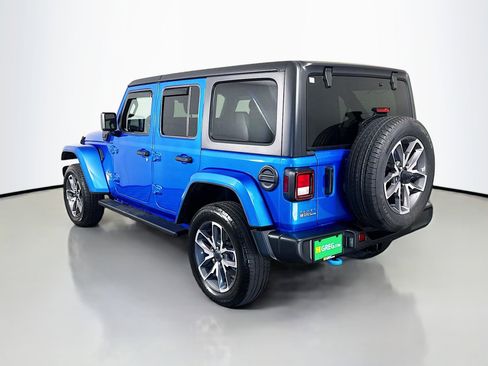 Used 2024 Jeep Wrangler Unlimited w/ Convenience Group AWD/4WD image 7