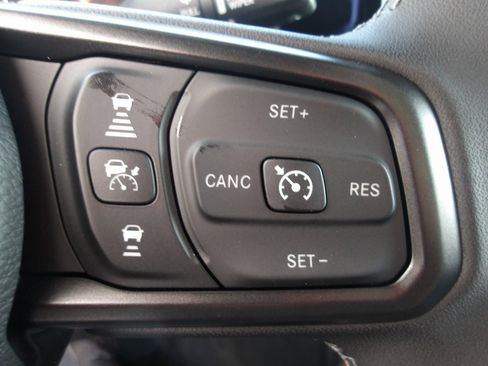 New 2025 Jeep Gladiator Willys image 15