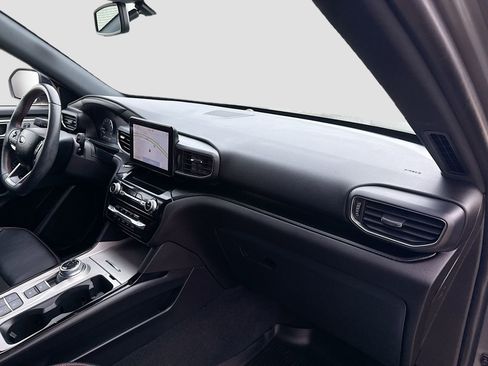 Used 2023 Ford Explorer ST-Line w/ Class IV Trailer Tow Package image 33