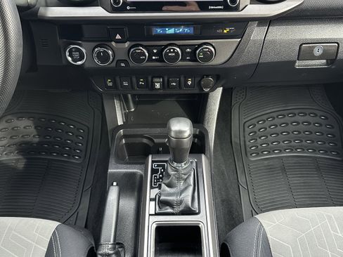 Used 2022 Toyota Tacoma TRD Off-Road w/ Technology Package image 29