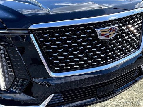 Used 2025 Cadillac Escalade Premium Luxury AWD/4WD image 34
