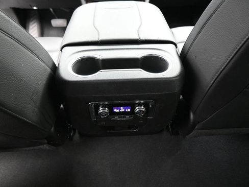 Used 2025 GMC Yukon Denali AWD/4WD image 25