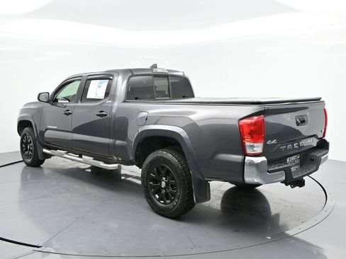 Used 2017 Toyota Tacoma SR5 w/ Tow Package AWD/4WD image 5