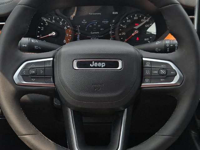 Used 2025 Jeep Compass Limited AWD/4WD image 25