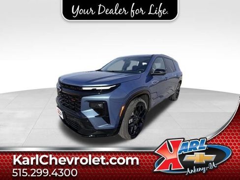 Used 2024 Chevrolet Traverse RS image 1