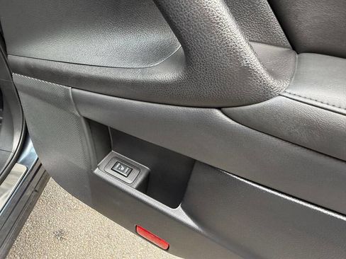 Used 2012 Nissan Murano LE AWD/4WD image 23