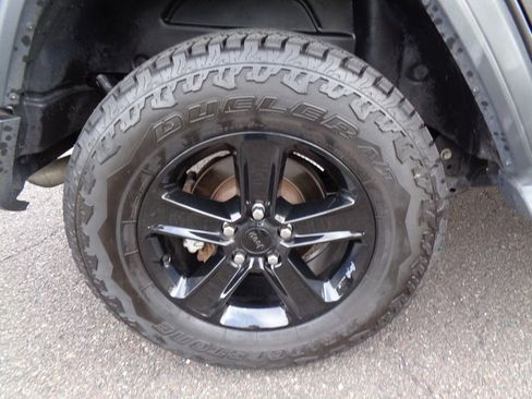 Certified 2018 Jeep Wrangler Unlimited Sport S image 17