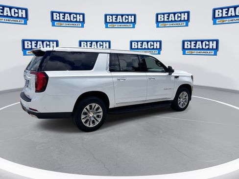Used 2025 GMC Yukon XL Denali AWD/4WD image 9