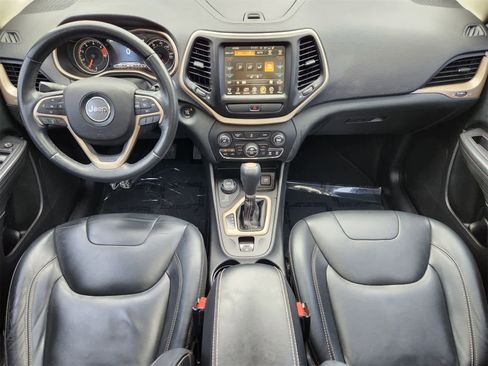 Used 2016 Jeep Cherokee Limited image 25