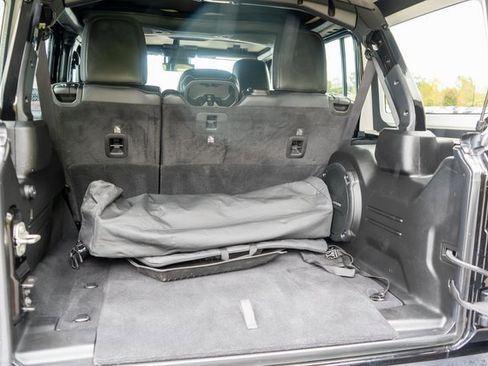 Used 2024 Jeep Wrangler Unlimited Rubicon image 10