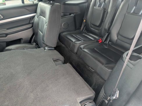 Used 2017 Ford Explorer XLT w/ Equipment Group 202A image 20