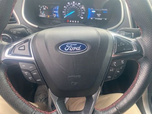 Used 2021 Ford Edge ST-Line image 12