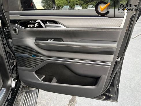 Certified 2023 Jeep Grand Wagoneer Series II AWD/4WD image 40