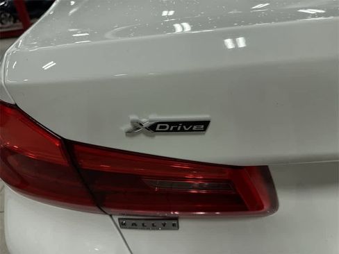 Used 2019 BMW 530i xDrive w/ Convenience Package image 28