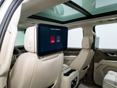 Used 2023 GMC Yukon XL Denali w/ Denali Reserve Package image 37