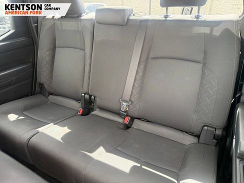 Used 2025 Toyota Tacoma SR5 AWD/4WD image 28